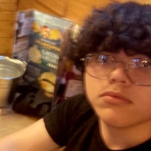 Meet your Posher, Stephen